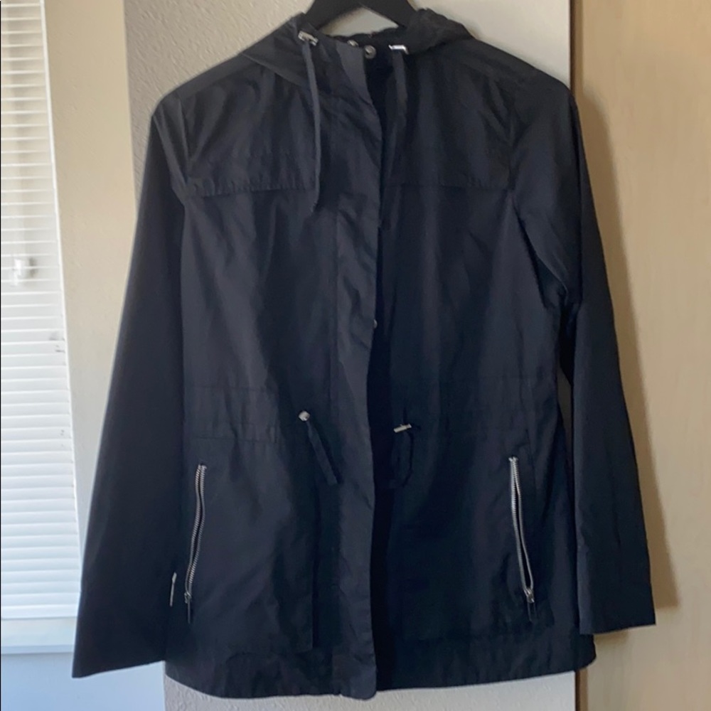 Black rain jacket ☔️